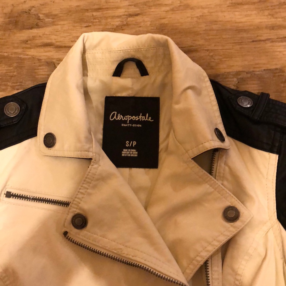 Jacket - Picture 3 of 4